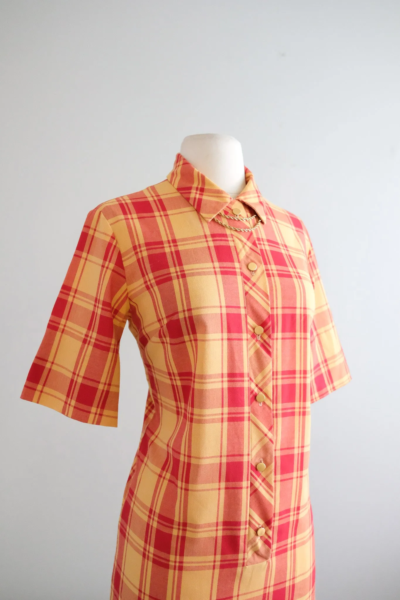 Chic 1960's Autumn Crimson Plaid Cotton Shift Dress / Sz M