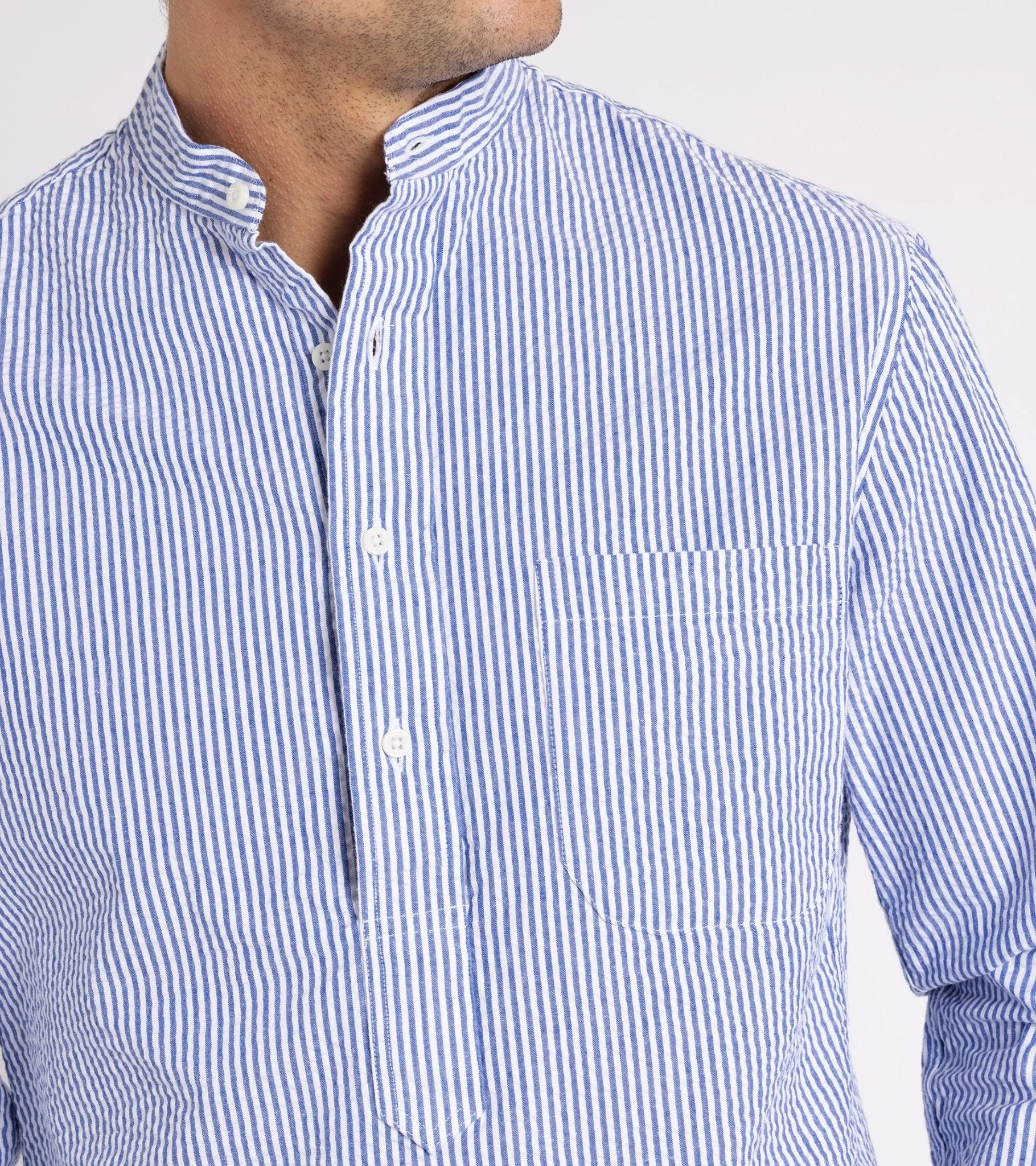 Gitman Vintage Cotton Seersucker Band Collar Popover Shirt: Blue/White