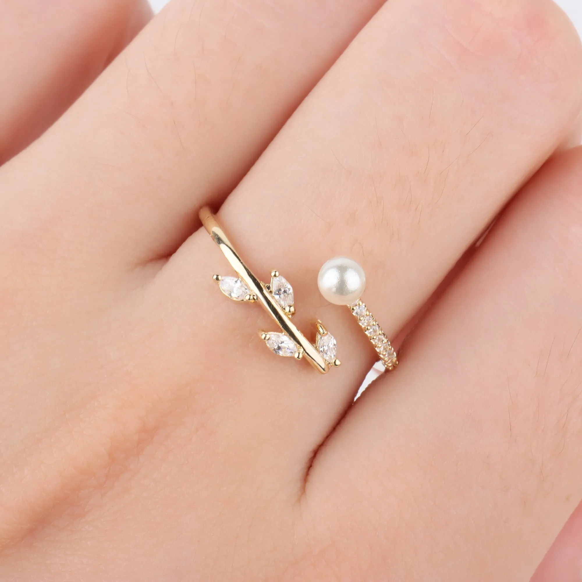 Leaf Pearl Ring