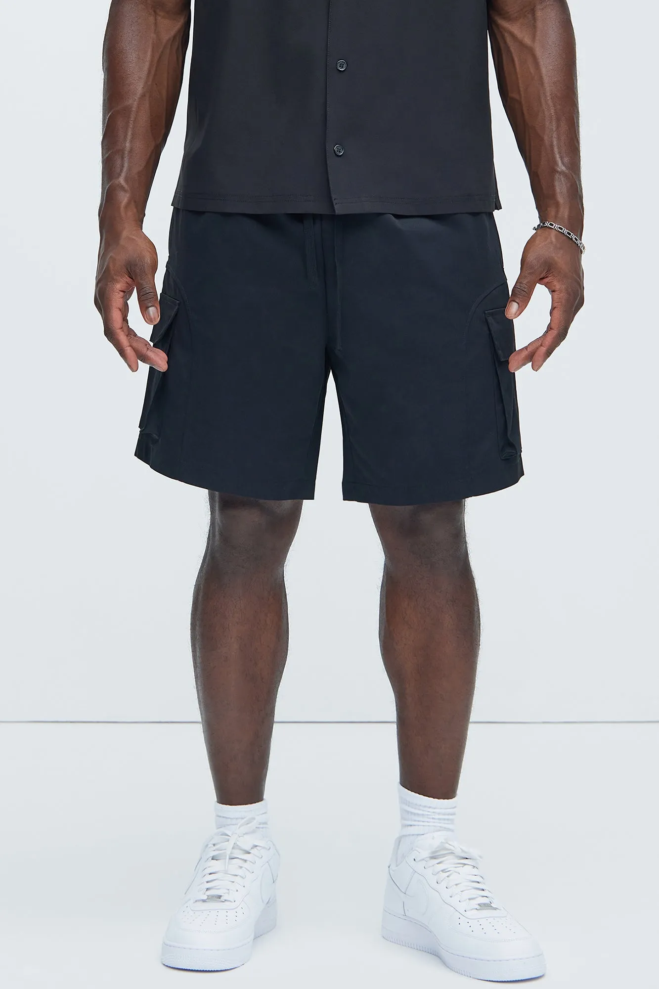 Max Cargo Shorts - Black