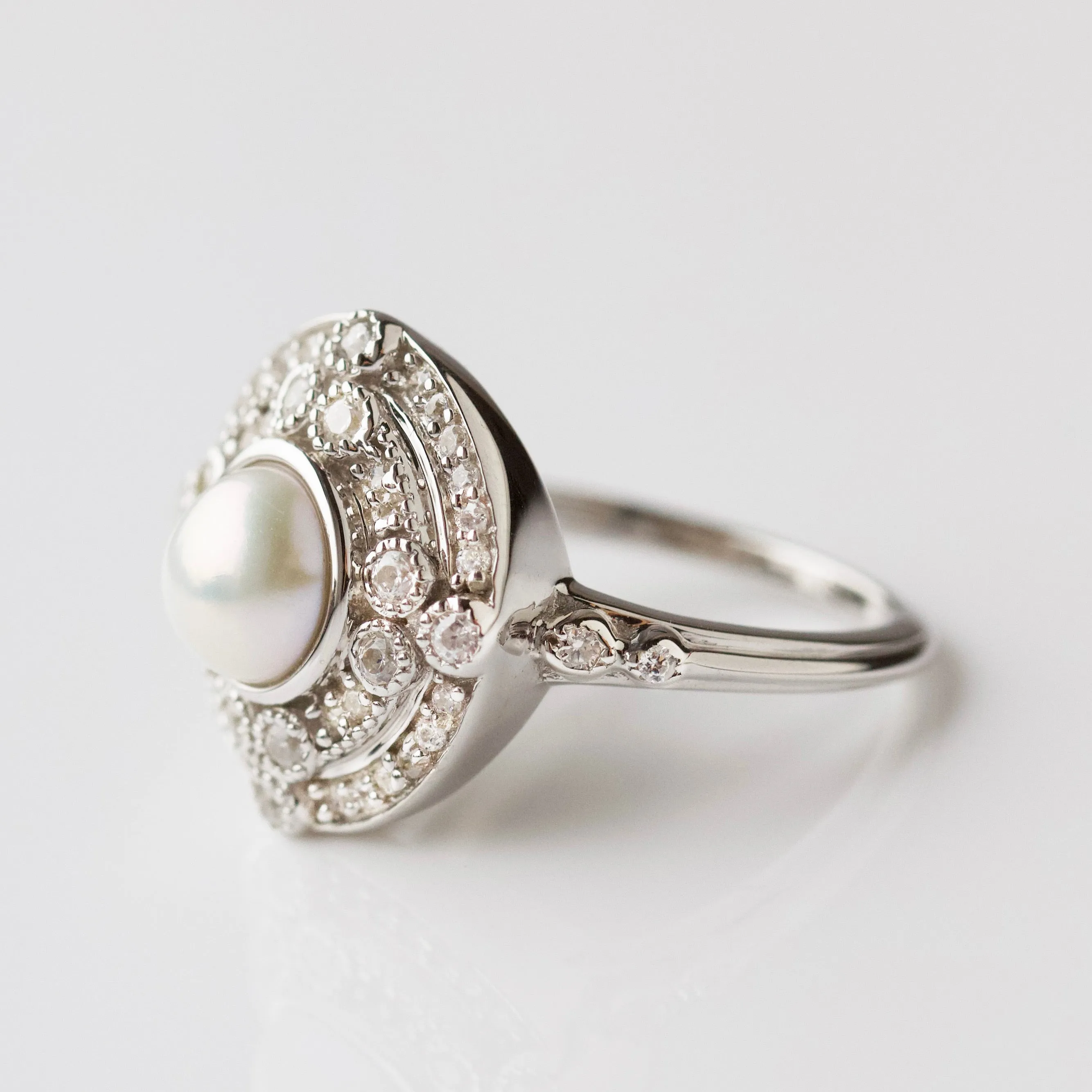 Pearl Vintage Ring