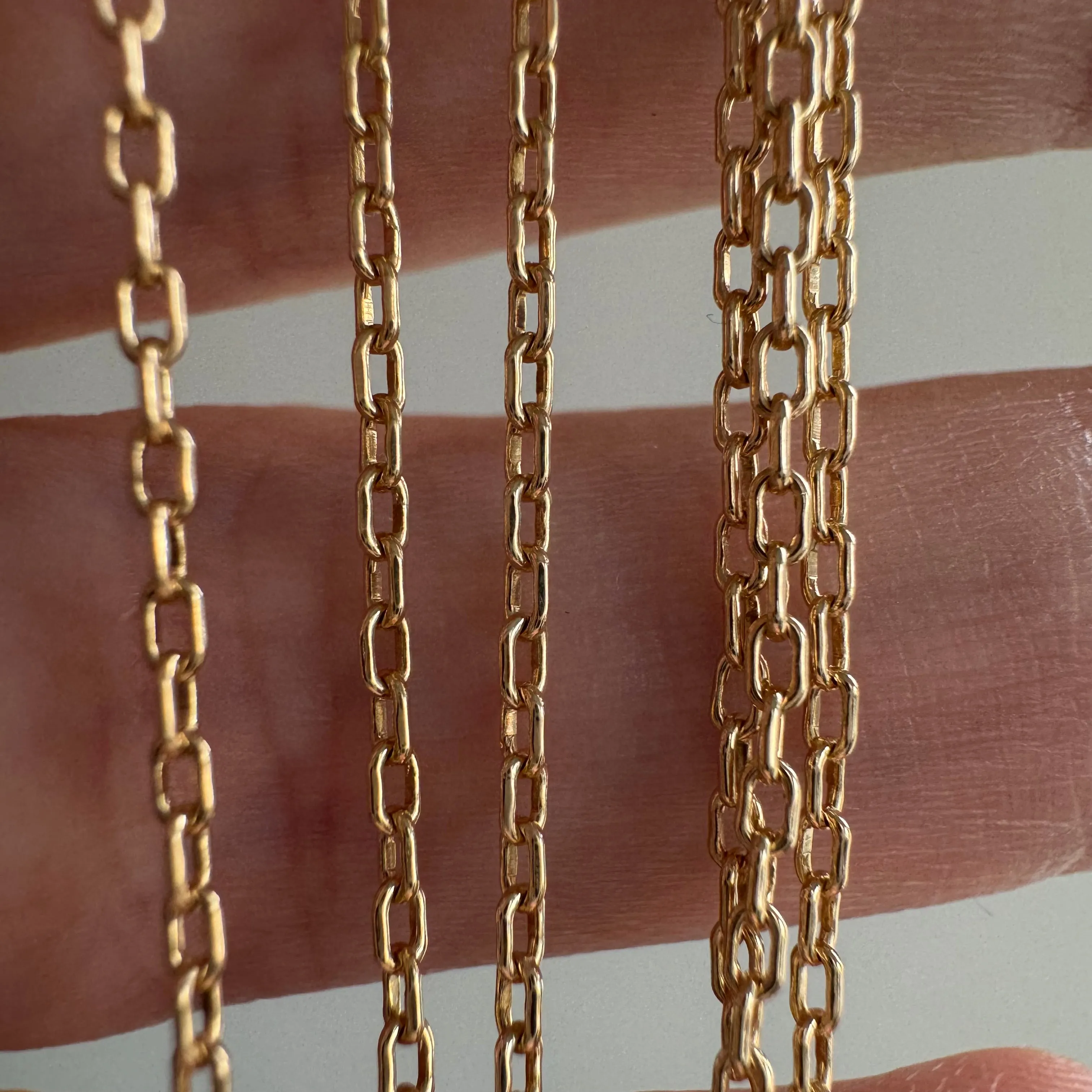 V I N T A G E // dainty biker / 14k yellow gold biker chain / almost 20, 2.3g